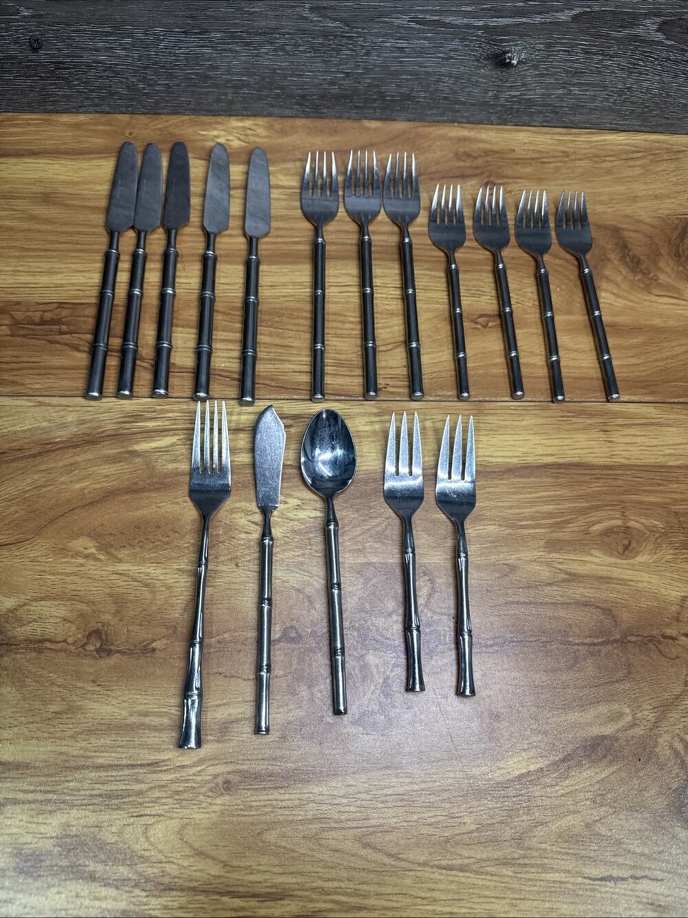 Stanley Roberts Tiburon Round Bamboo Handle Stainless Flatware 17 Pc Set